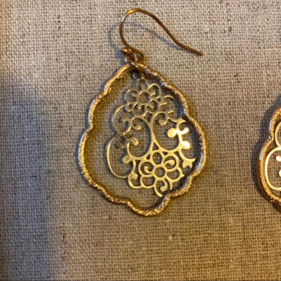 Gold Dangling Earrings with Delicate Detailing - Picture 2 of 3